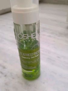 Tea Tree Freshes Balancing Skin Toner