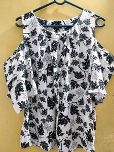 Cold Shoulder Leaf Print Top