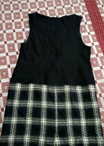 Black Plaid Sleeveless Mini Dress