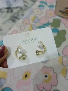 Elegant Gold-Tone Ring with Pearl &amp; Diamonds