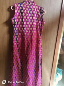The elegant magenta &amp; Gold Embellished dress