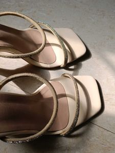 Retro walk Sparkling Strappy Heels
