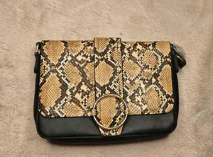 Chic Snake Print Crossbody Bag