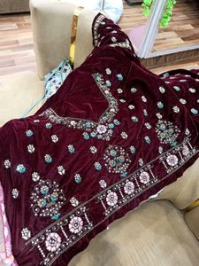 Bridal Velvet Lehenga with stitched blouse 🤌