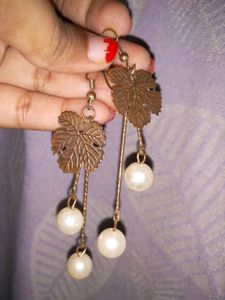Golden   leaf earring