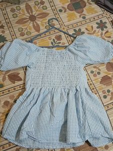 Cute Gingham Puff Sleeve Top