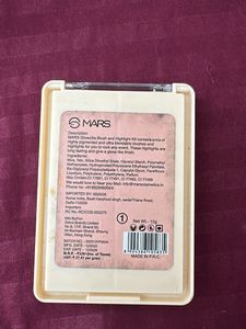 Highlighter cum eyeshadow Palette