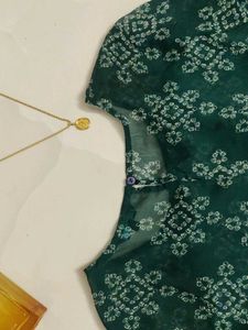 Green top with Bell Sleeves🌿✨