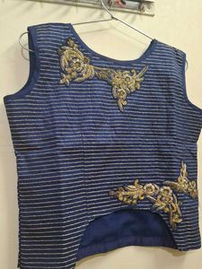 full set of dress in good condition (zardozi worke