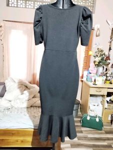 Elegant Black Midi Dress