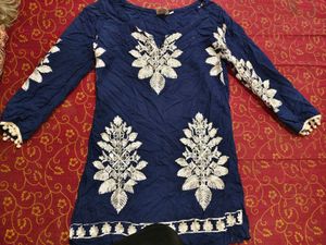 Patterned Long Sleeve Top