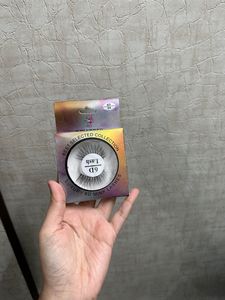 Brand New Eyelashes With Glue