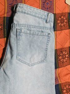 Lighh wash wide legJeans