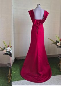 Elegant Red Gown - Perfect for Special Occasions