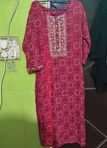 Vibrant Pink Ethnic Pants with Golden Motifs