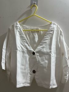 Stylish White V-Neck Button-Up Top