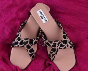 Stylish White &amp; Gold Flat Sandals