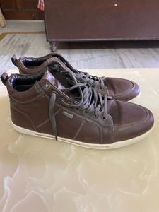 RedTape Leather Look Casual Brown Shoes