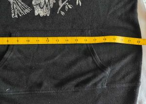 Black Crew Neck Sweatshirt