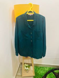 Pretty Green For Vibrant Office Look