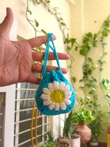 Handmade Crochet Daisy earpod pouch