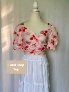 Floral Puff Sleeve Crop Top