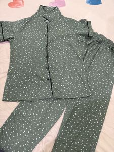 Clovia Polka Dots Green Pajama Set