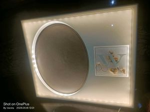 new beautiful frame with included box