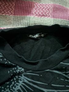 Black Floral Graphic Sweatshirt