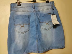 The Roadster Women Skirt . New With Tag