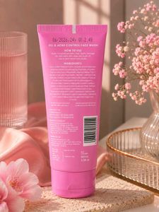 combo of foxtale face wash and moisturizer