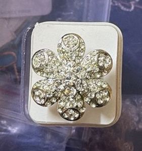 Sparkling Flower Ring