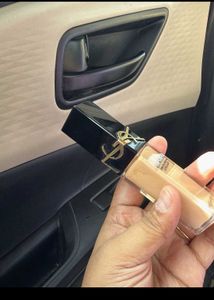 ✨️Yves Saint Laurent All Hours Concealer✨️