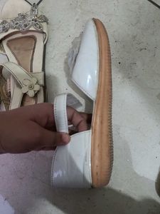 Girls' Sandals with Flower Details - Set of 2