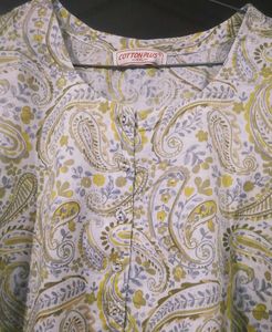 Off whiite Paisley Print Kurta
