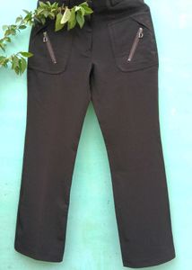 Chic Brown Cargo Pants with Zippers 🤎