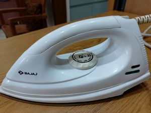 BAJAJ 1000WATT Iron, Like New, White Color, Working,