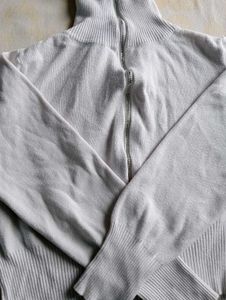 White Zip-Up Turtleneck crop Sweater