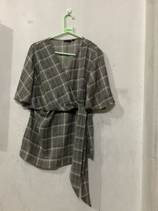 Stylish Plaid Wrap Top