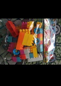 BRAND NEW***PLASTIC BUILDING BLOCKS For Kids