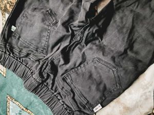 Classic Black Skinny Fit Pants