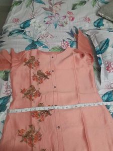 embroidery kurta side cuts available with flaws