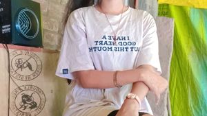 White Oversized Cotton T-Shirt for Women | Trendy