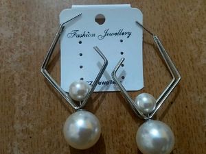 Elegant Pearl Drop Earrings