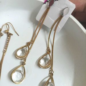 Elegant Gold Drop Earrings with Crystals
