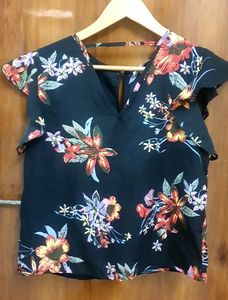 M SIZE 34 Bust Navy Blue Floral Top
