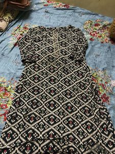 Ethnic Black &amp; White Geometric Print Kurti &amp; Pants
