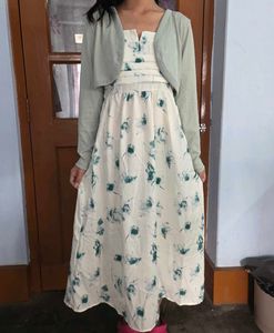 Flowy Floral Print Maxi Dress
