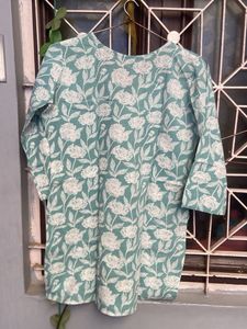 Green Floral Print Cotton Kurta length 19