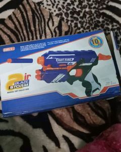 BRAND NEW**** TOY GUN WITH 5 Foam Bullets And